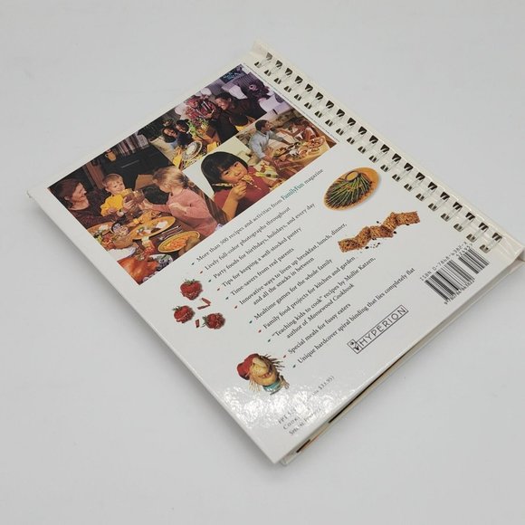 1996 Disney's Family Cookbook by Deanna F. Cook Hardcover Spiral Bound - Picture 2 of 3